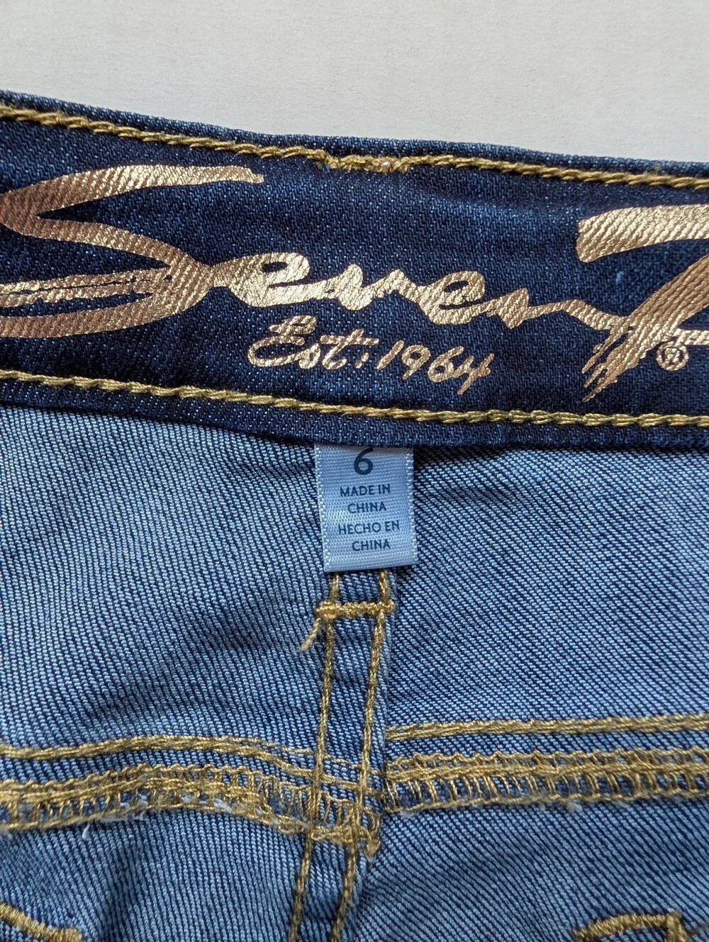 Seven7 Sunset Denim Bermuda Jean Shorts 6 Jackson Blue Pockets